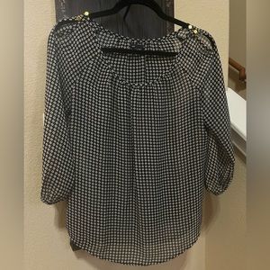 GAP Blouse XS Black and White pattern 3/4 length sleeves